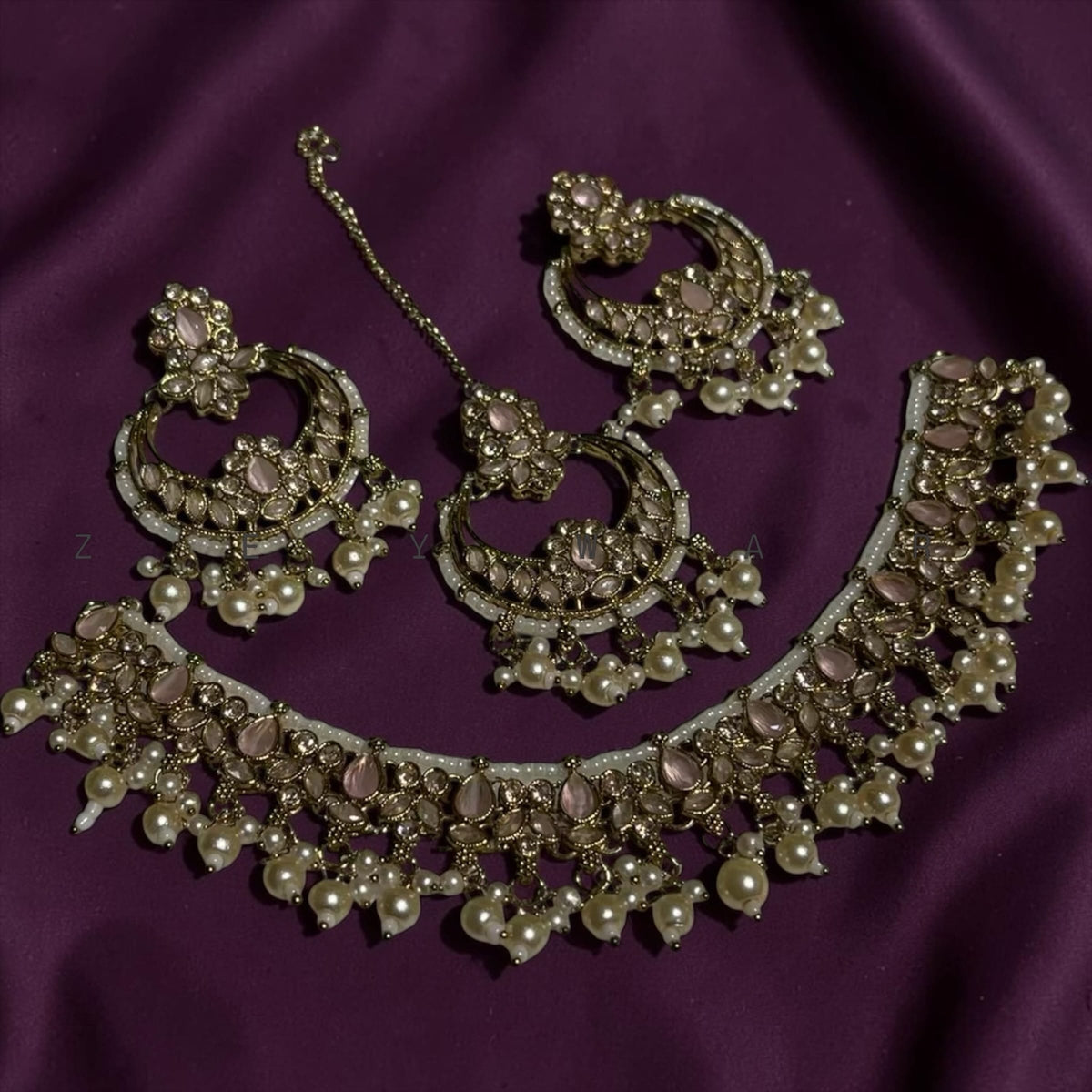 Reverse ad set premium quality set with tika
