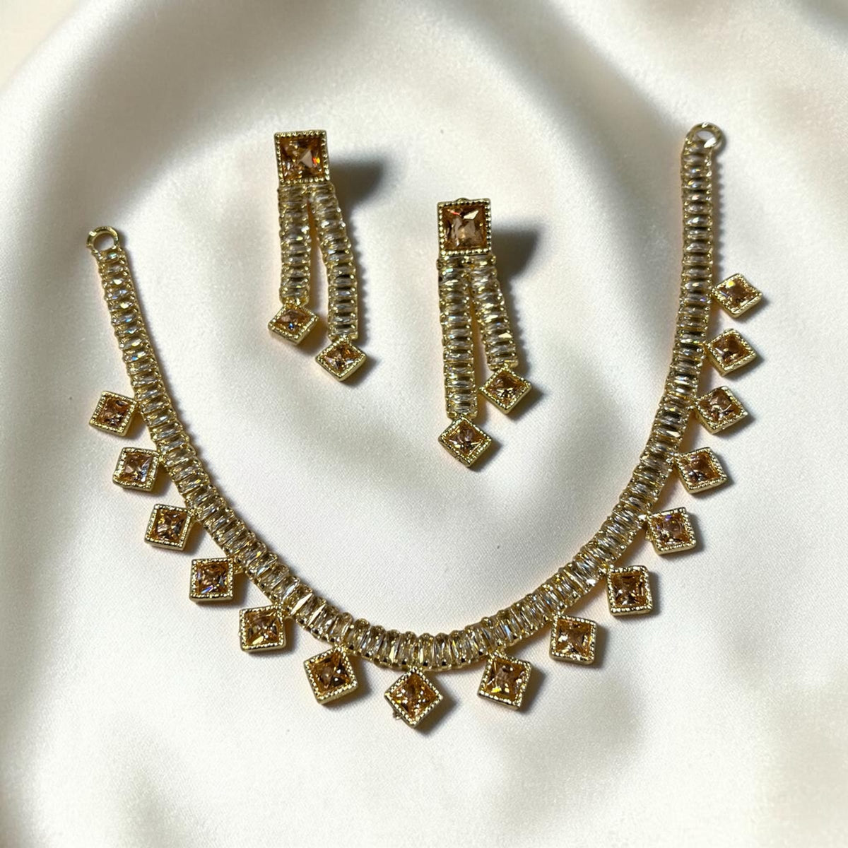 Very light simple zarkun set