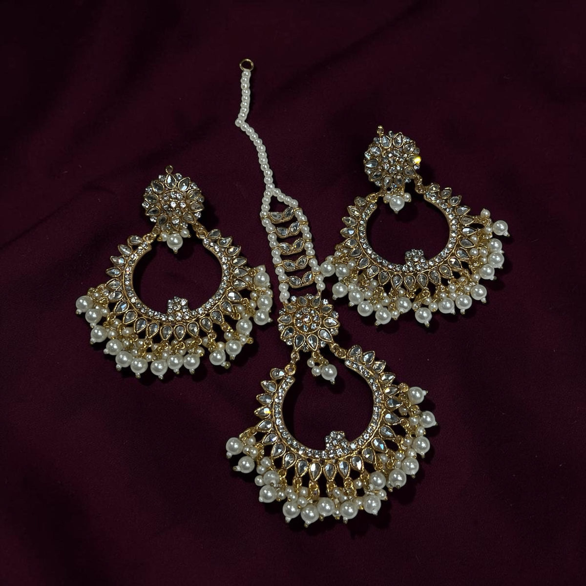 Light weight pure quality kundan earring with tika