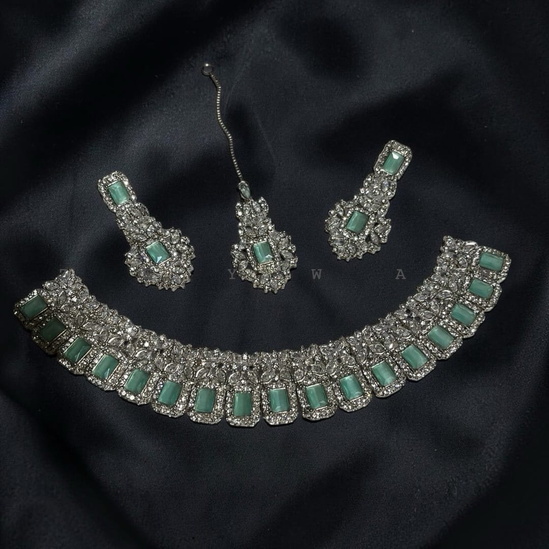 Glueband zarkun necklace set with tika