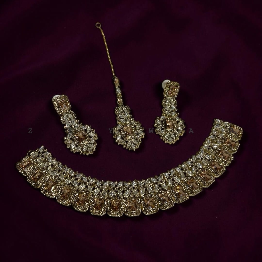 Glueband zarkun necklace set with tika
