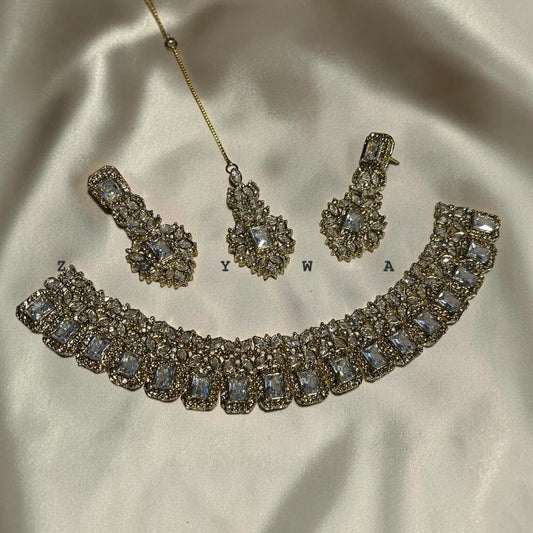 Glueband zarkun necklace set with tika