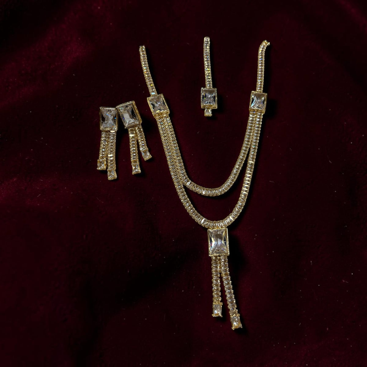 Double chain zarkun set with tika