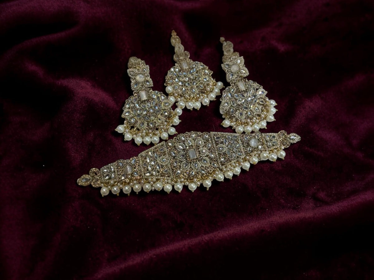 Premium kundan choker set