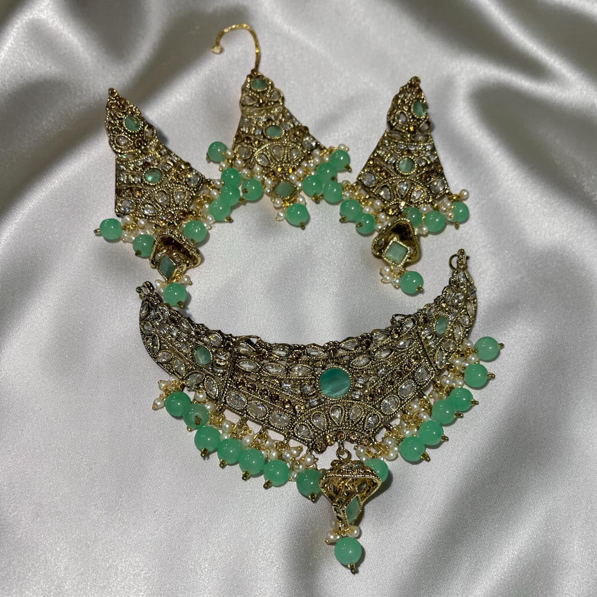 Mini kolar sets with tika