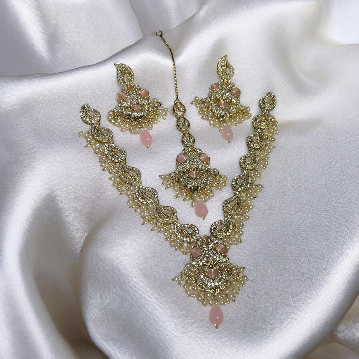 V neck set with tika stylish design