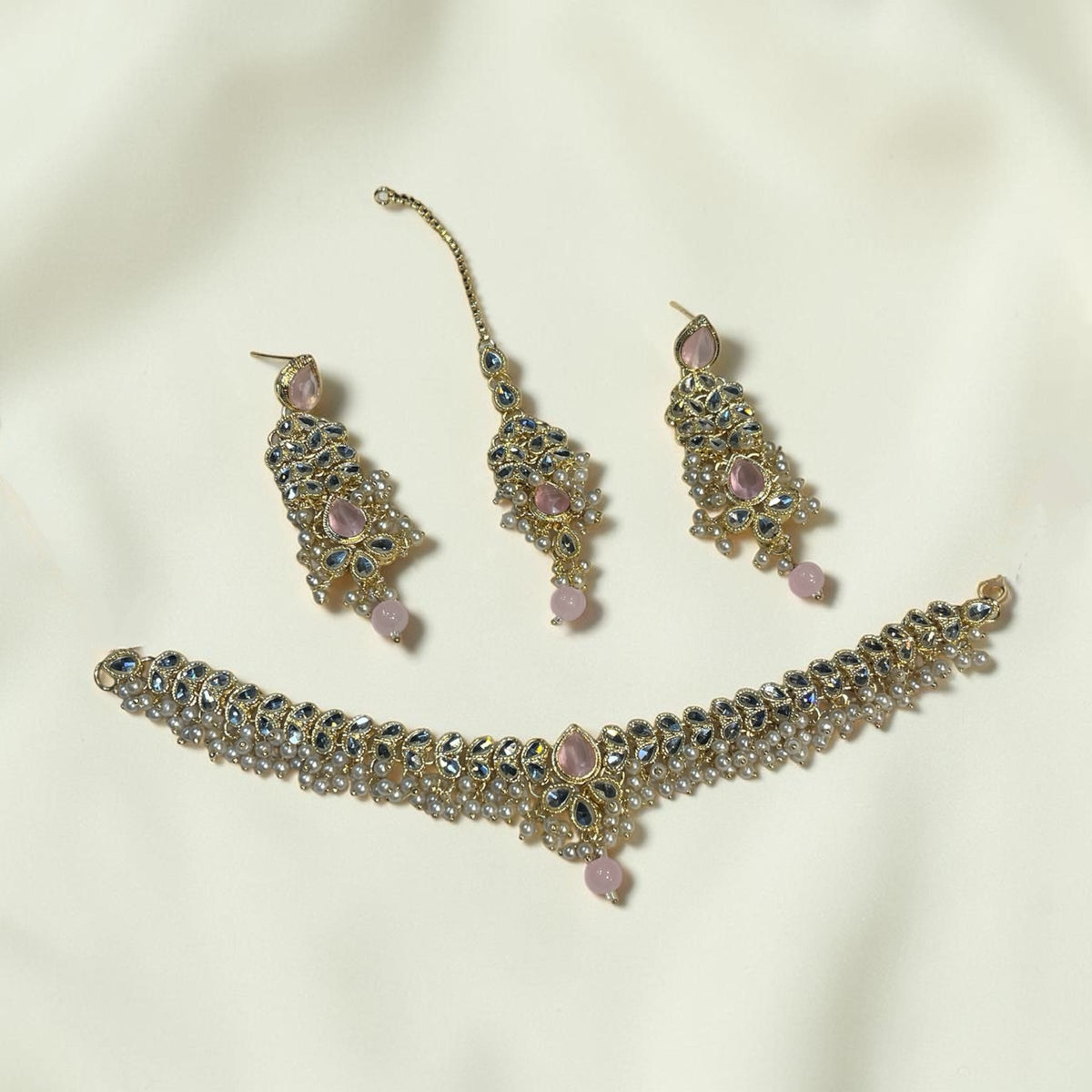 Kundan choker set with tika
