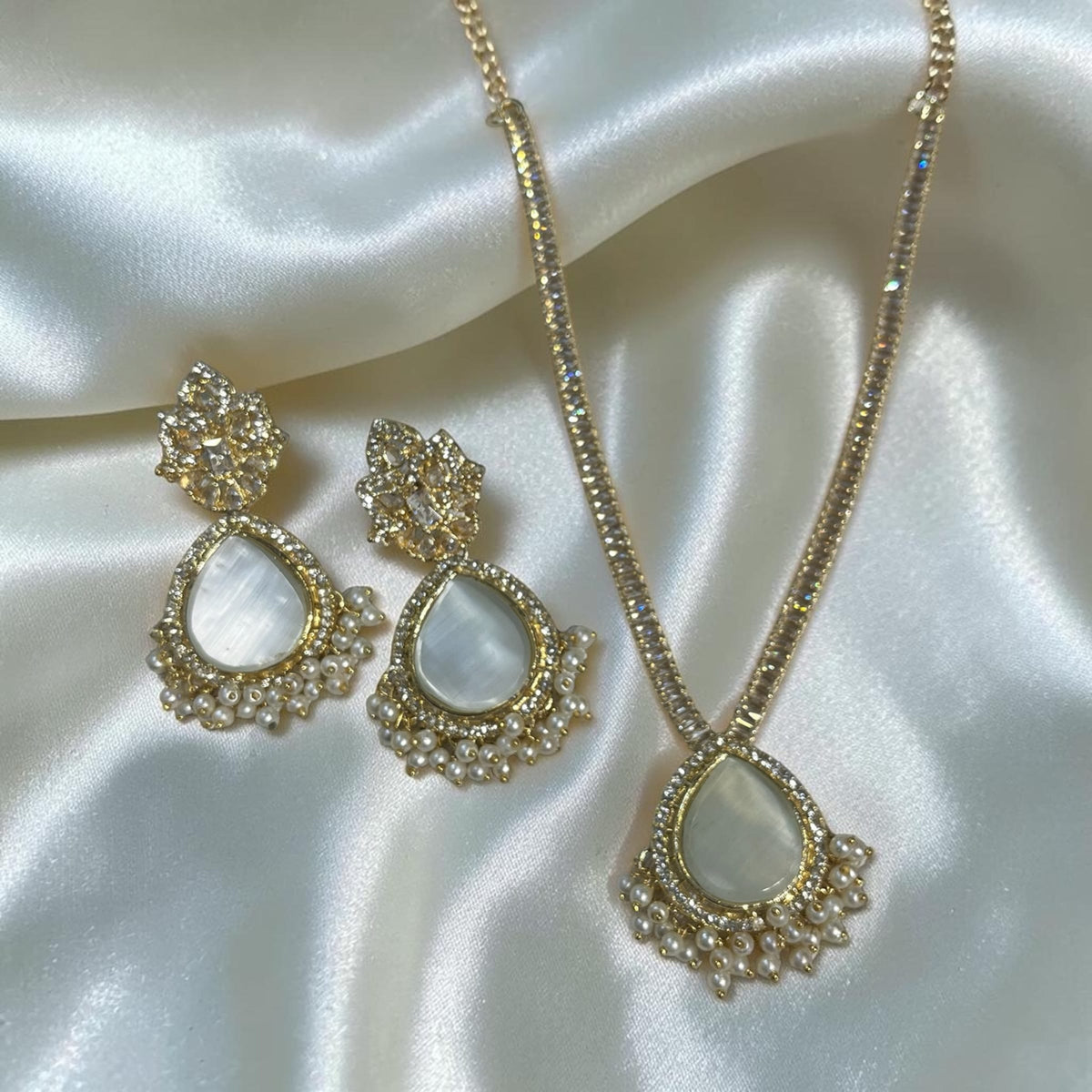 Eygptian zarkun set with tika